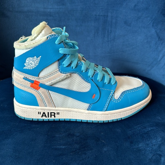 Off-White x Nike Air Jordan 1 Retro High OG ‘UNC’ Iconic Sneaker - Picture 6 of 12